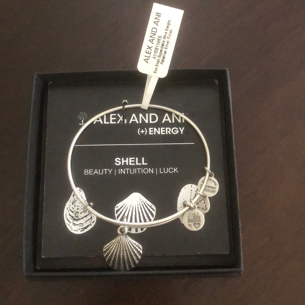 NWT Alex and Ani Shell bracelet